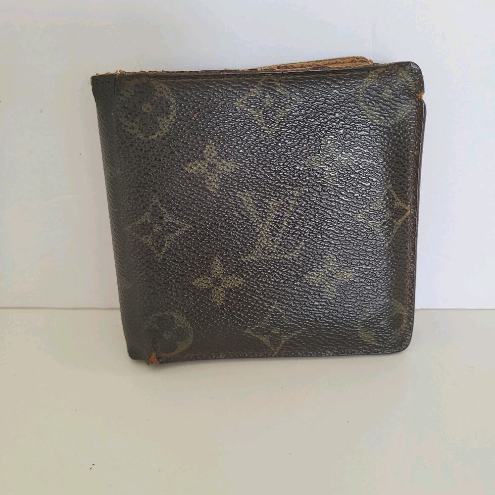 Vintage Louis Vuitton Men's LV Brown Bi-Fold Leather Wallet Monogram Classic